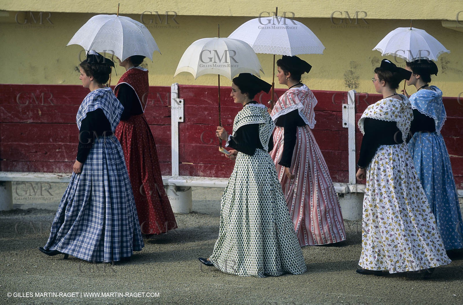 Arles (FRA,13) - Costume from Arles Fest