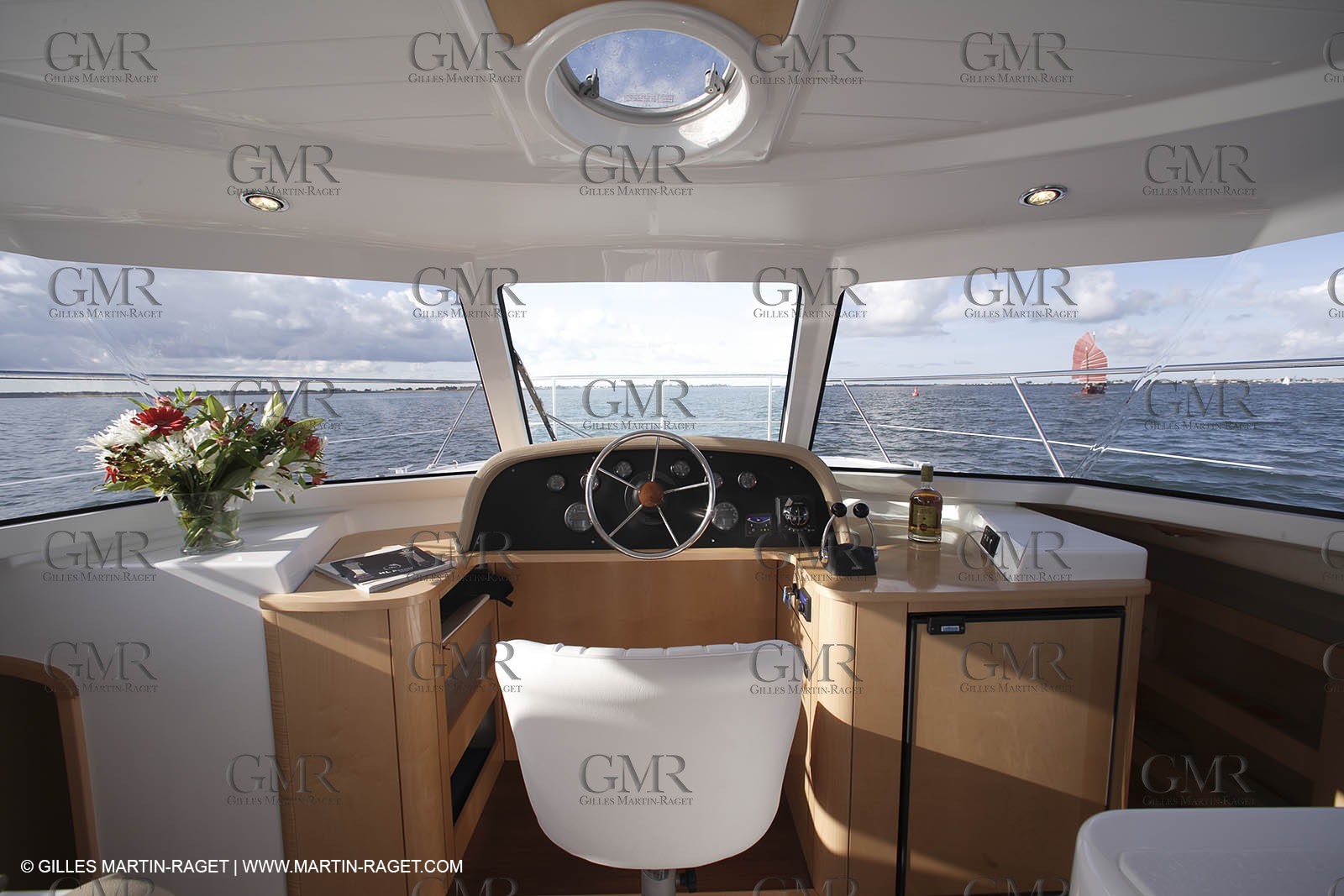 23 07 07 - La Rochelle - Chantier Fountaine Pajot - Highland