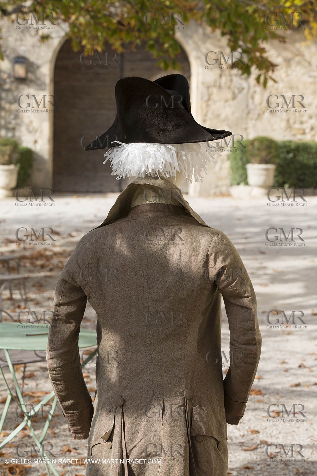 31 10 2013 - Ansouis (FRA,84) - Ansouis castle - Costumes of the exhibit Men costumes