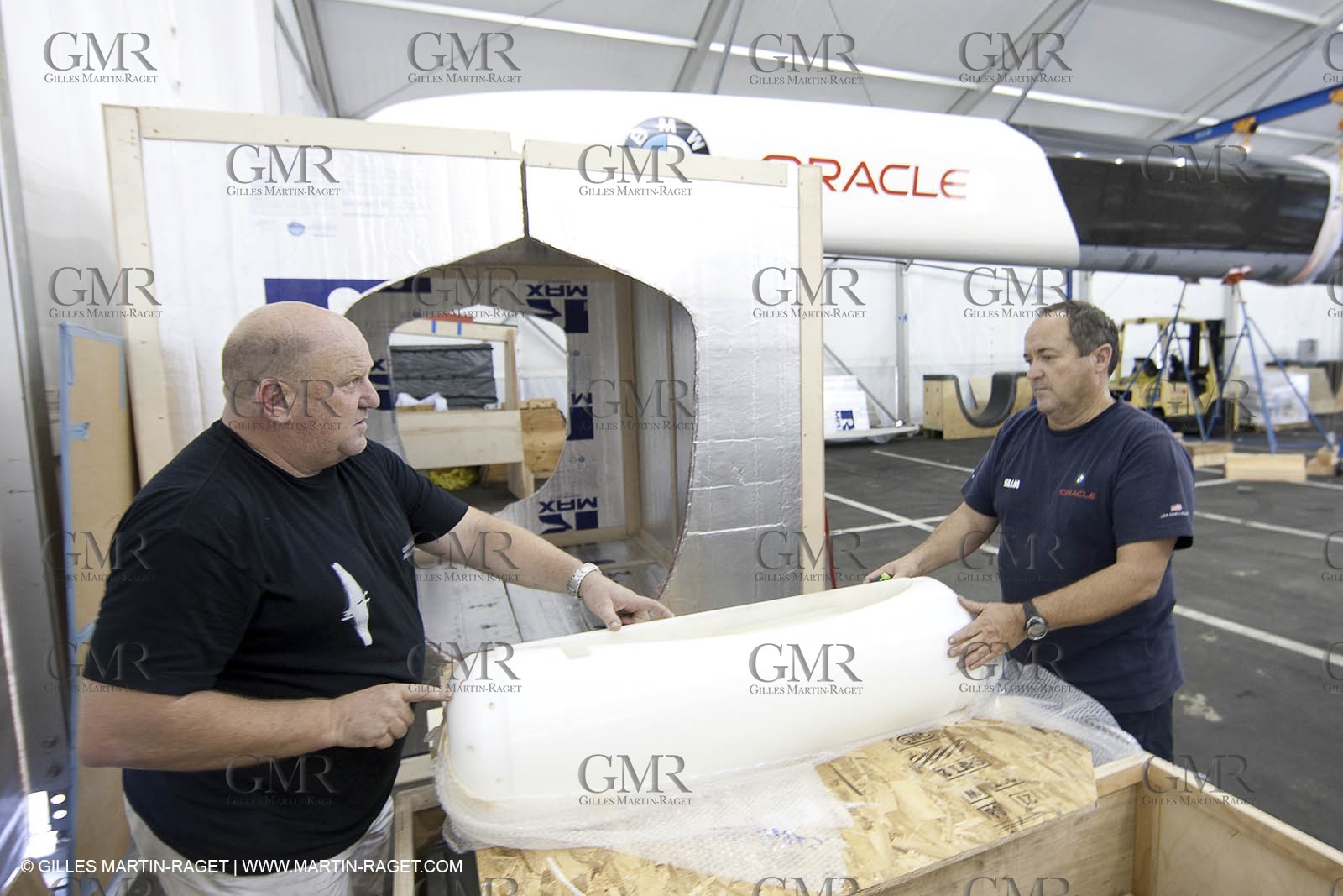 04 06 2008 - San Diego (USA, CA) - 33 rd America's Cup - BMW ORACLE Racing - 90 ft Trimaran modifications