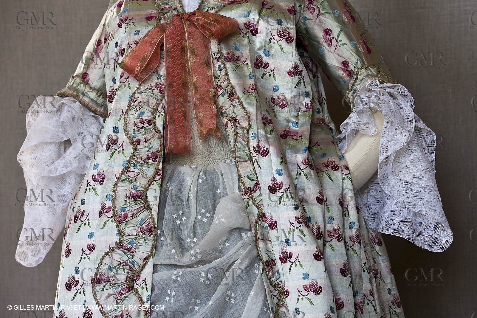 06 07 2012, Toulon (FRA,83), Villa Rozemaine, exhibition 'Fashion Dresses