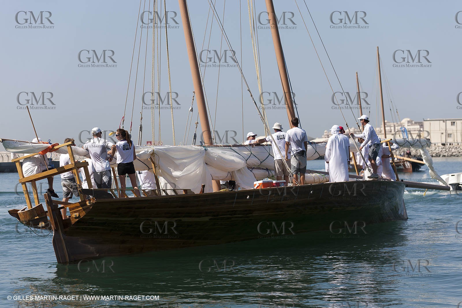 20 11 2010 - Dubai (UAE) - Dubai Louis Vuitton Trophy - Traditionnal dhow races for competing teams