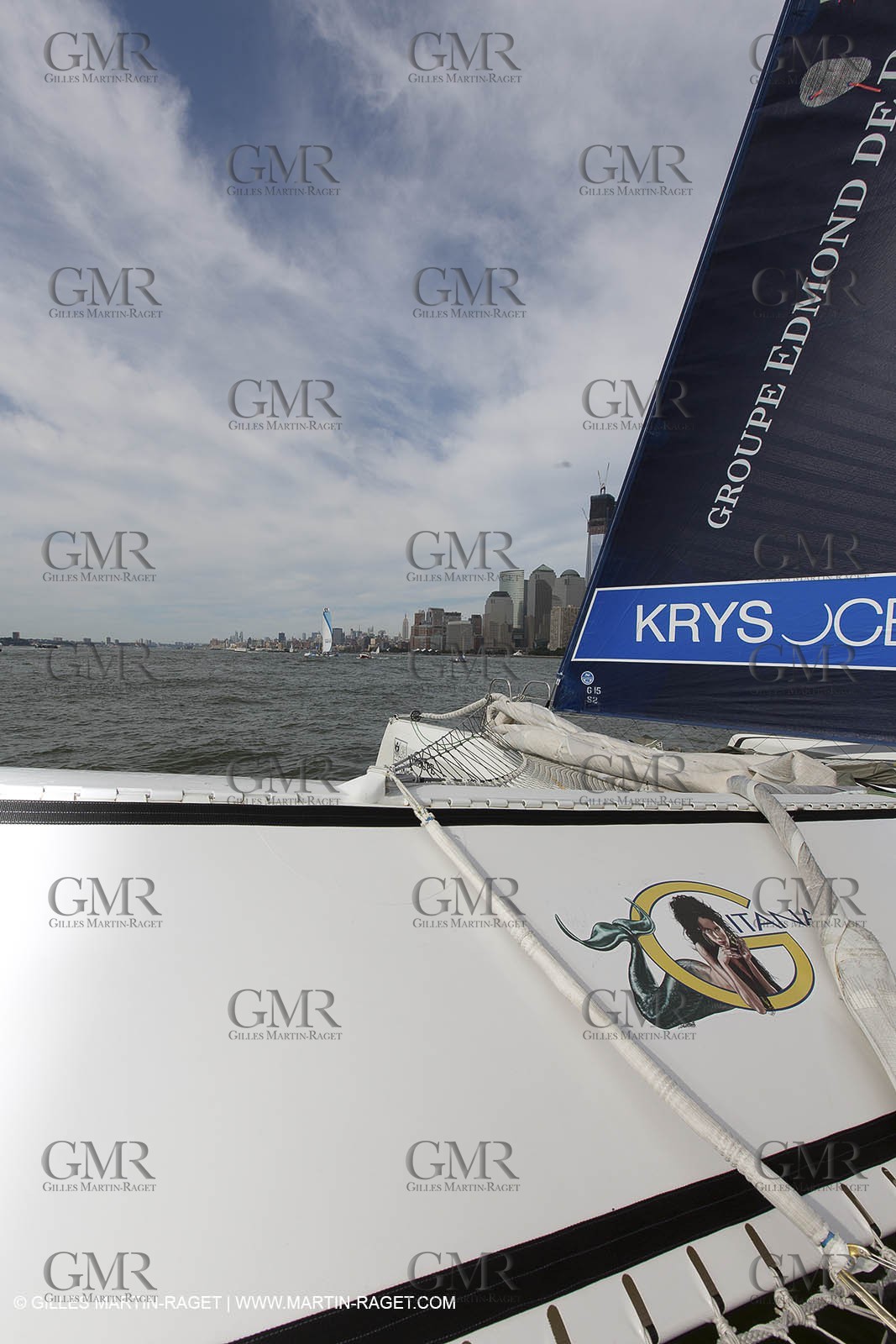 05 07 2012 - New York (USA) - Ocean Krys Race - Speed runs in fornt of NY city
