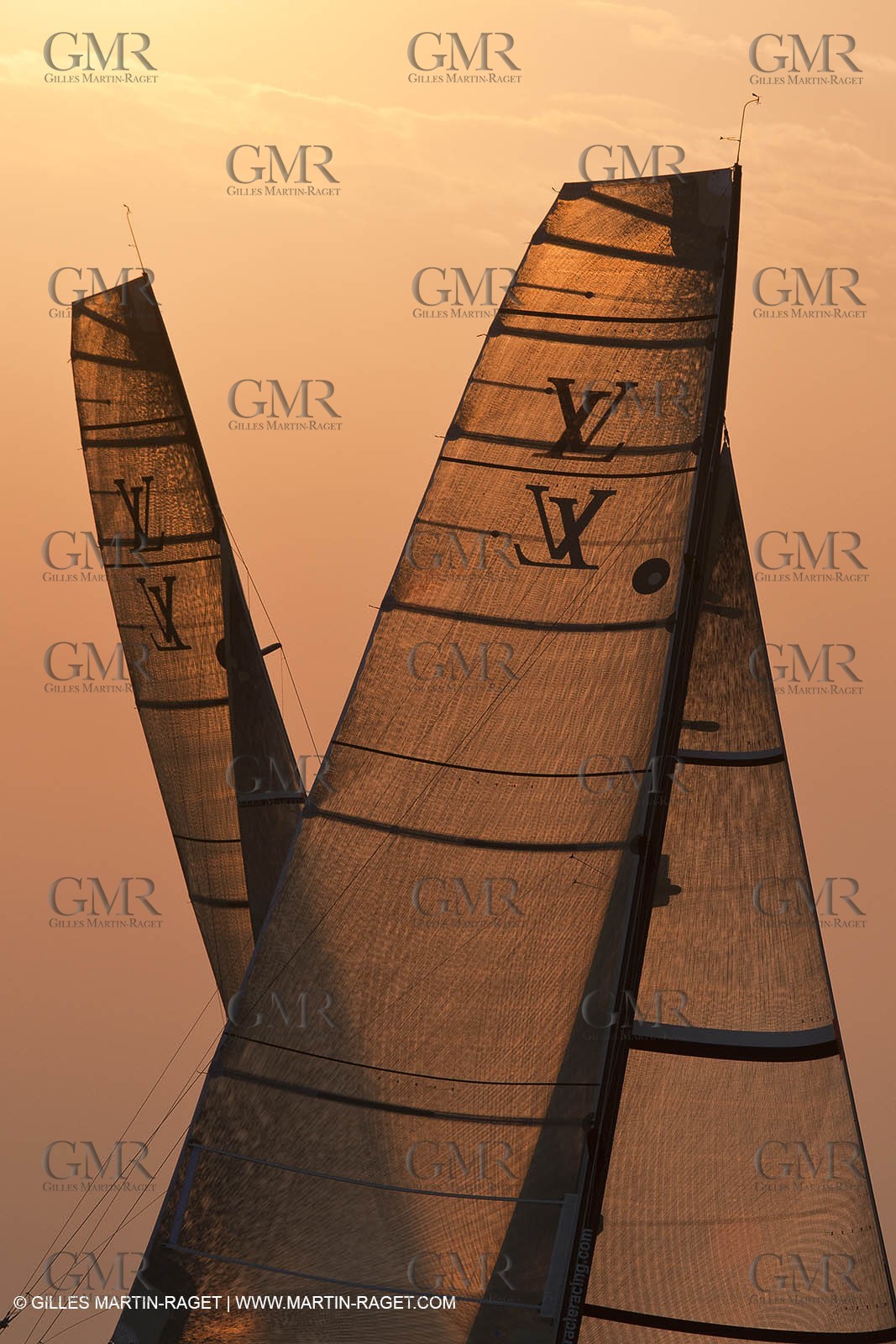 14 11 2010 - Dubai (UAE) - Dubai Louis Vuitton Trophy -  BMW ORACLE Racing - Training - Race Day 1