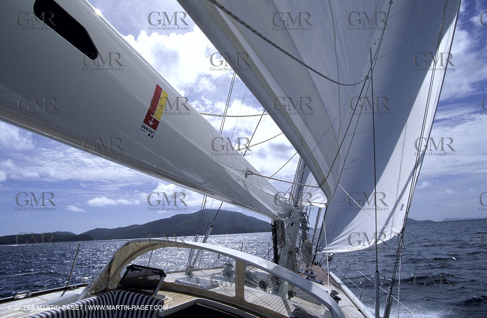 Monocoque de croisiere sous voile