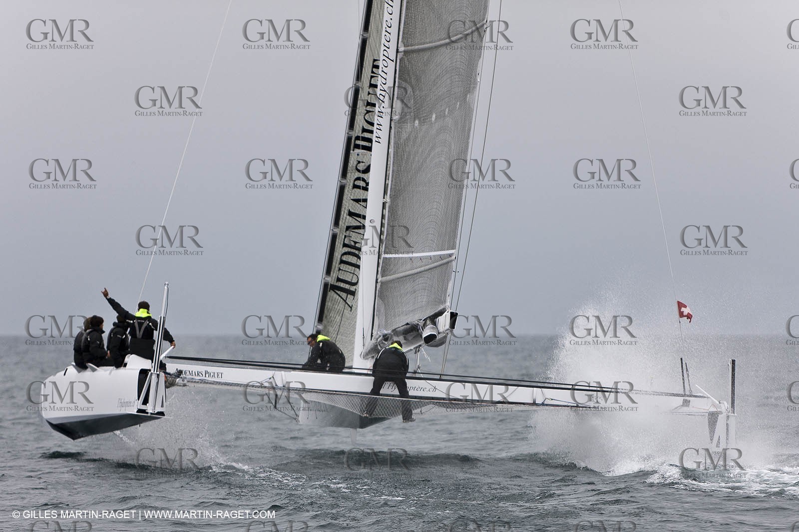 09 10 2010 - Morges (SUI) - L'Hydroptère.CH - 1st sail