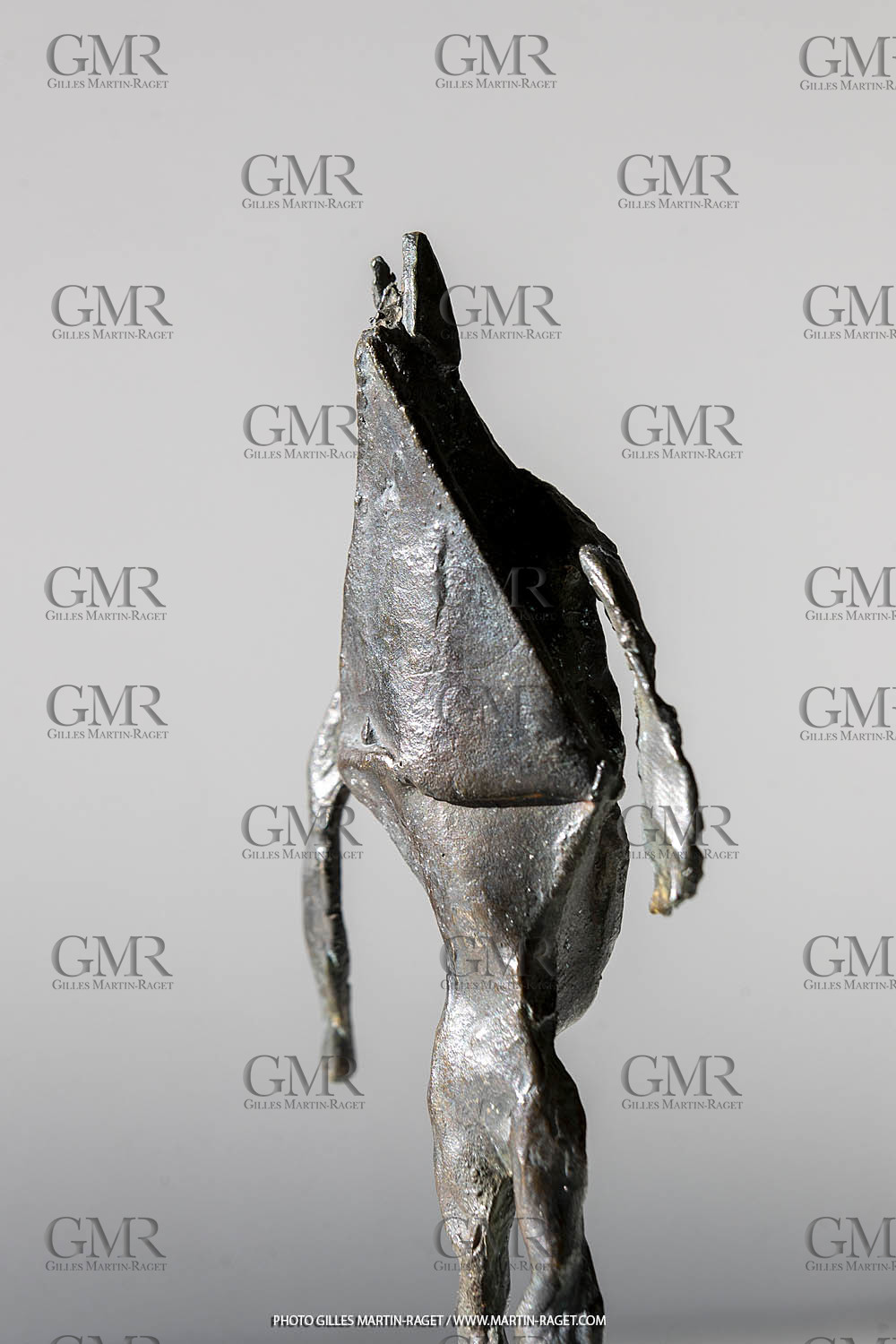 19 02 2020, Marseille (FRA), oeuvre de Germaine Richier, Chauve-souris 1965, Bronze patiné foncé, Numéroté 7 8, Fondeur L.Thinot, Paris, 15 x 11,2 x 7,5 cm, Collection Famille Germaine Richier