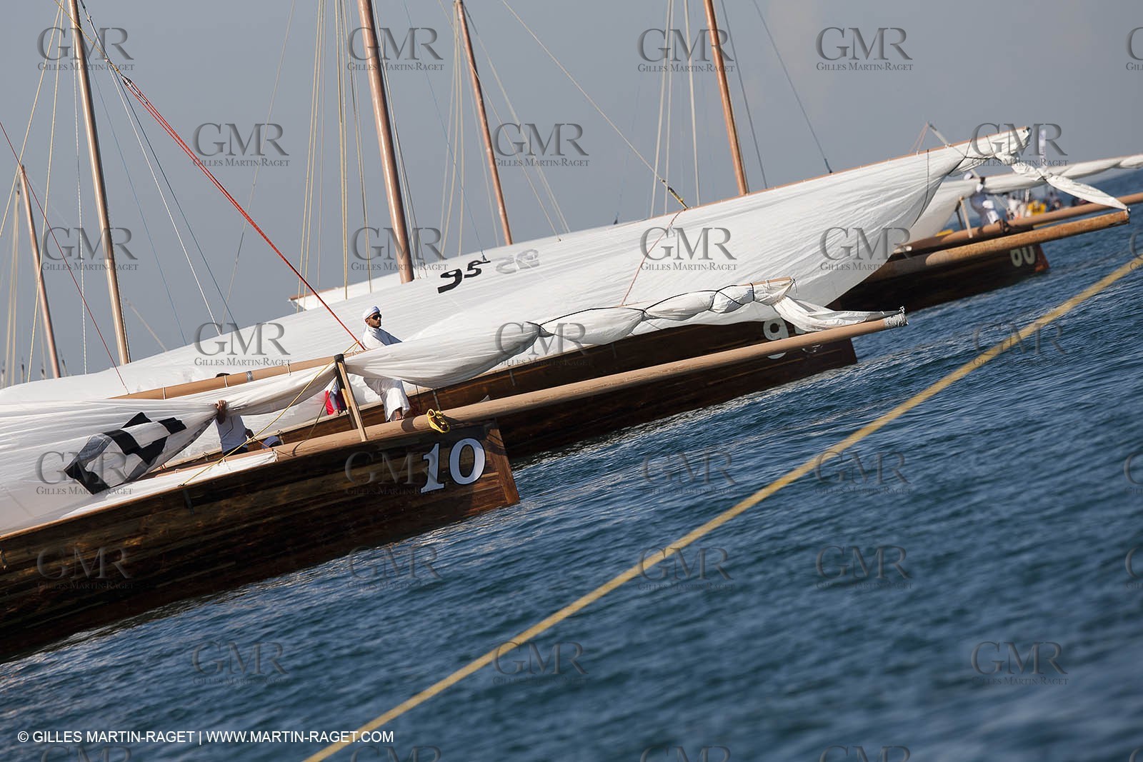 20 11 2010 - Dubai (UAE) - Dubai Louis Vuitton Trophy - Traditionnal dhow races for competing teams