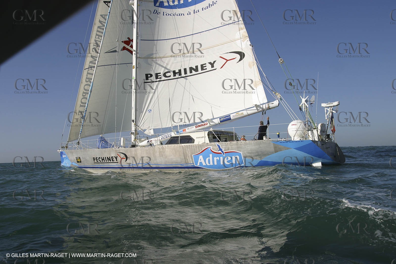 Round the world record wrong way - Adrien - Jean-Luc Van de Heede - Les Sables d'Olonne Start