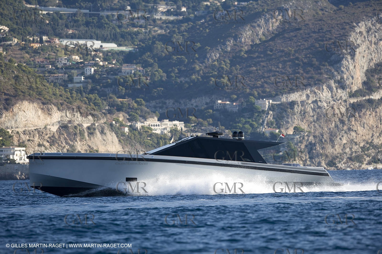 29 09 2007 - St Jean Cap Ferrat - Wally Yachts - Wally Power 70 - Lau Lau