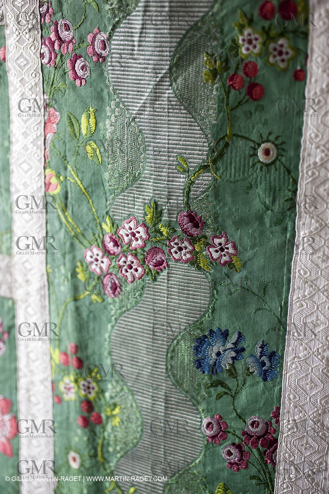 04 02 2013 - Marseille(FRA,13), Notre Dame de la Garde, liturgical clothing