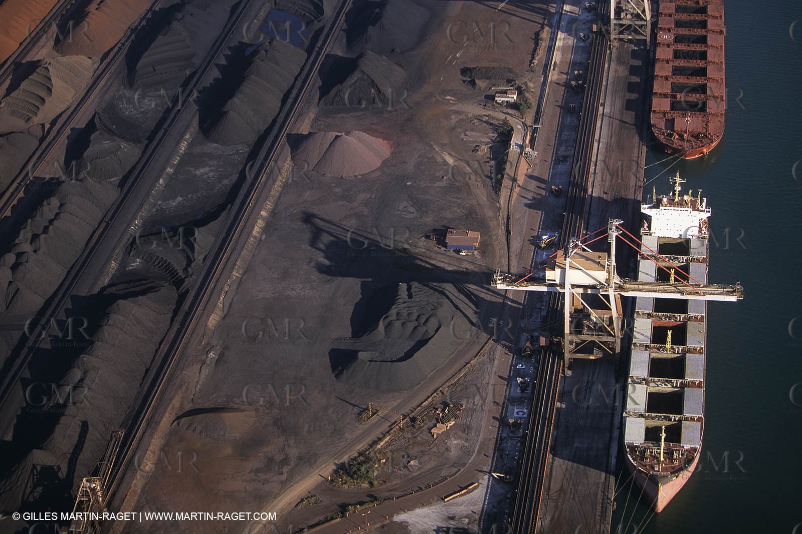 Golfe de Fos (FRA,13) - Marseille-Fos commercial harbour, ore terminal