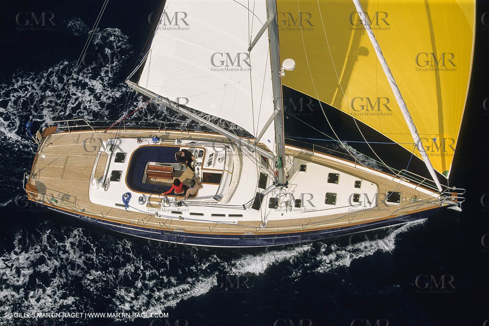 Sailing, cruising, monohull sailing