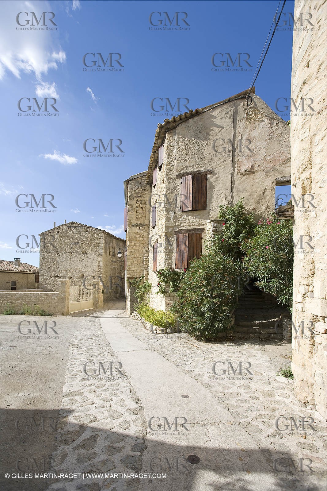 31 08 2007 - Forcalquier surrounds (FRA, 04) - Durance valley - Lurs