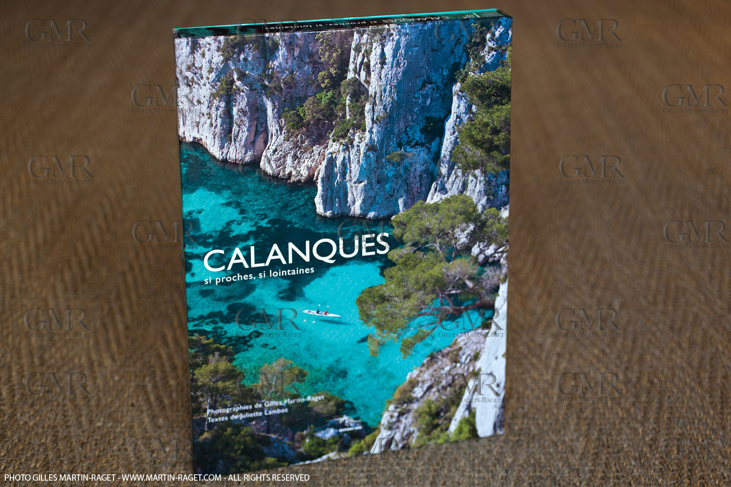 09 11 2010 - Marseille (FRA,13) - Photos du livre Calanques, si proches, si lointaines, Ed. Cres, Texte Juliette Lembot, Photos Gilles Martin-Raget