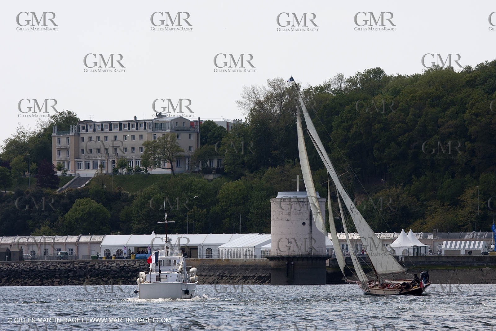 19 05 2010 -  Lanveoc Poulmic (FRA,29) - French Navy School Grand Prix - Pen Duick
