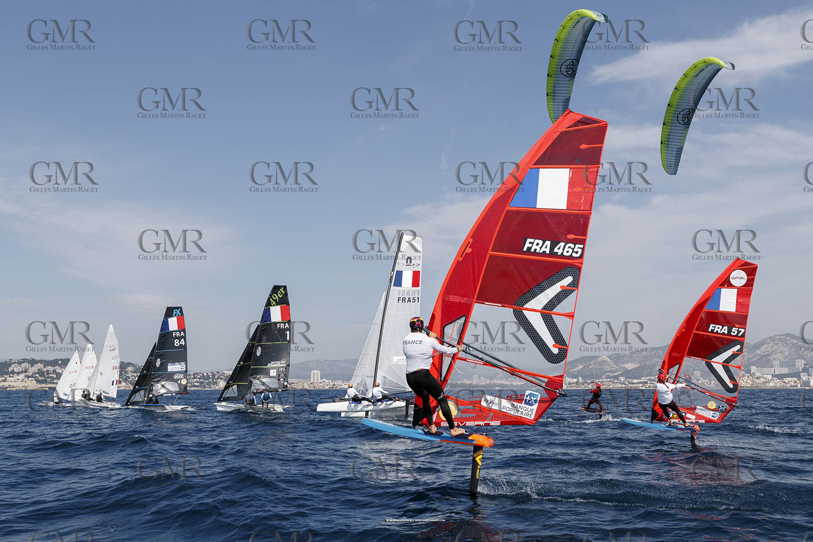 15 04 2024, Marseille (FRA), présentation des sélectionnés olympiques français en voile pour les Jeux Olympiques de Paris 2024.  Alex Mazella (Kite hommes - Formula Kite); Laurianne Nolot (Kite femmes - Formula Kite); Nicolas Goyard (Planche à voile hommes - iQFoil); Hélène Noesmoen (Planche à voile femmes- iQFoil); Camille Lecointre-Jeremie Mion (dériveur double mixte - 470); Louise Cervera (Dériveur femmes - ILCA 6); Jean-Baptiste Bernaz (Dériveur hommes - ILCA 7); Tim Mourniac - Lou Berthomieu (Multicoque mixte - Nacra 17); Clément Péquin - Erwan Fischer (Skiff hommes - 49er); Sarah Steyaert-Charline Picon (Skiff femmes - 49er FX).