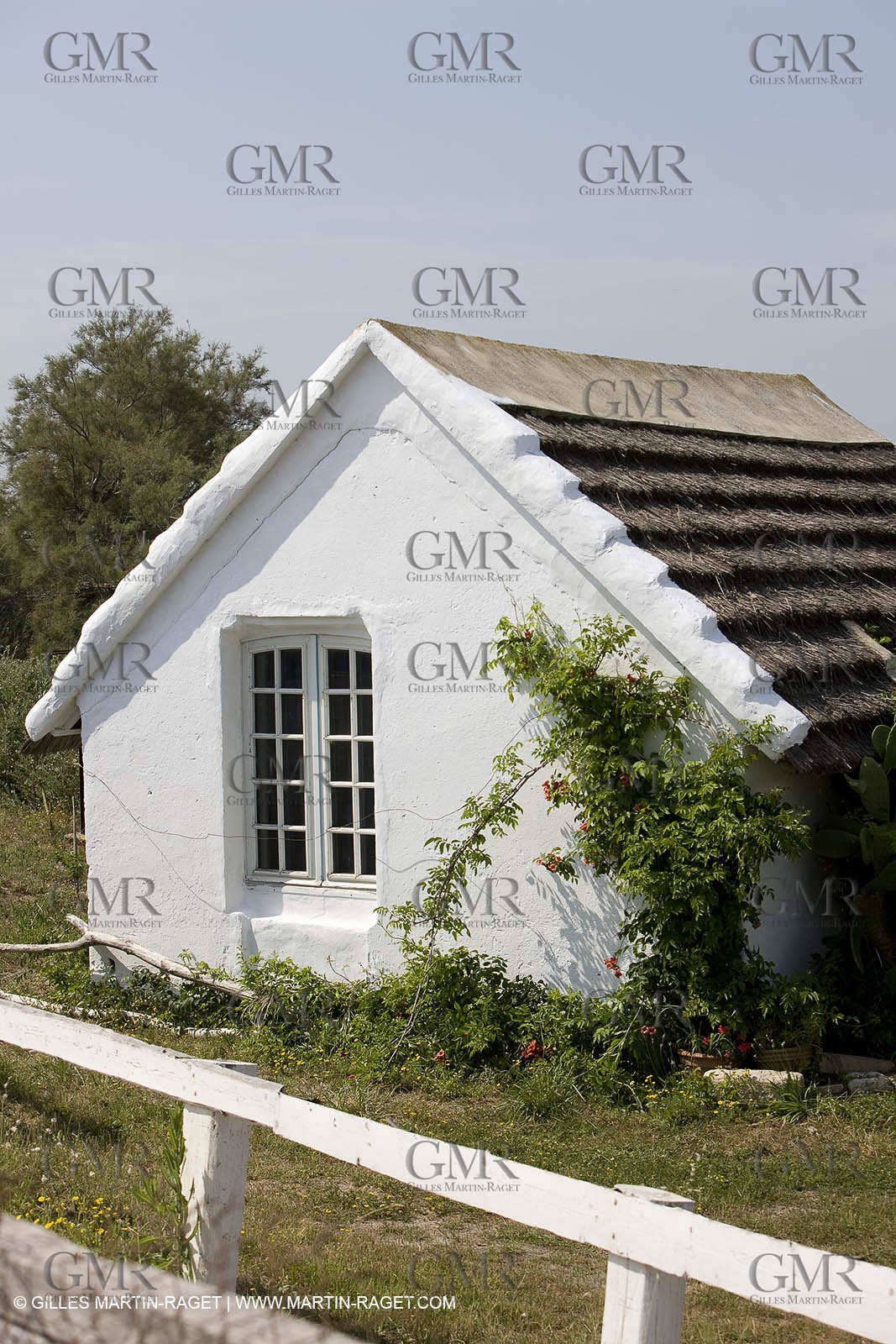 01 07 2008 - Les Saintes Maries de la mer (FRA, 13) - Cabanes de gardians