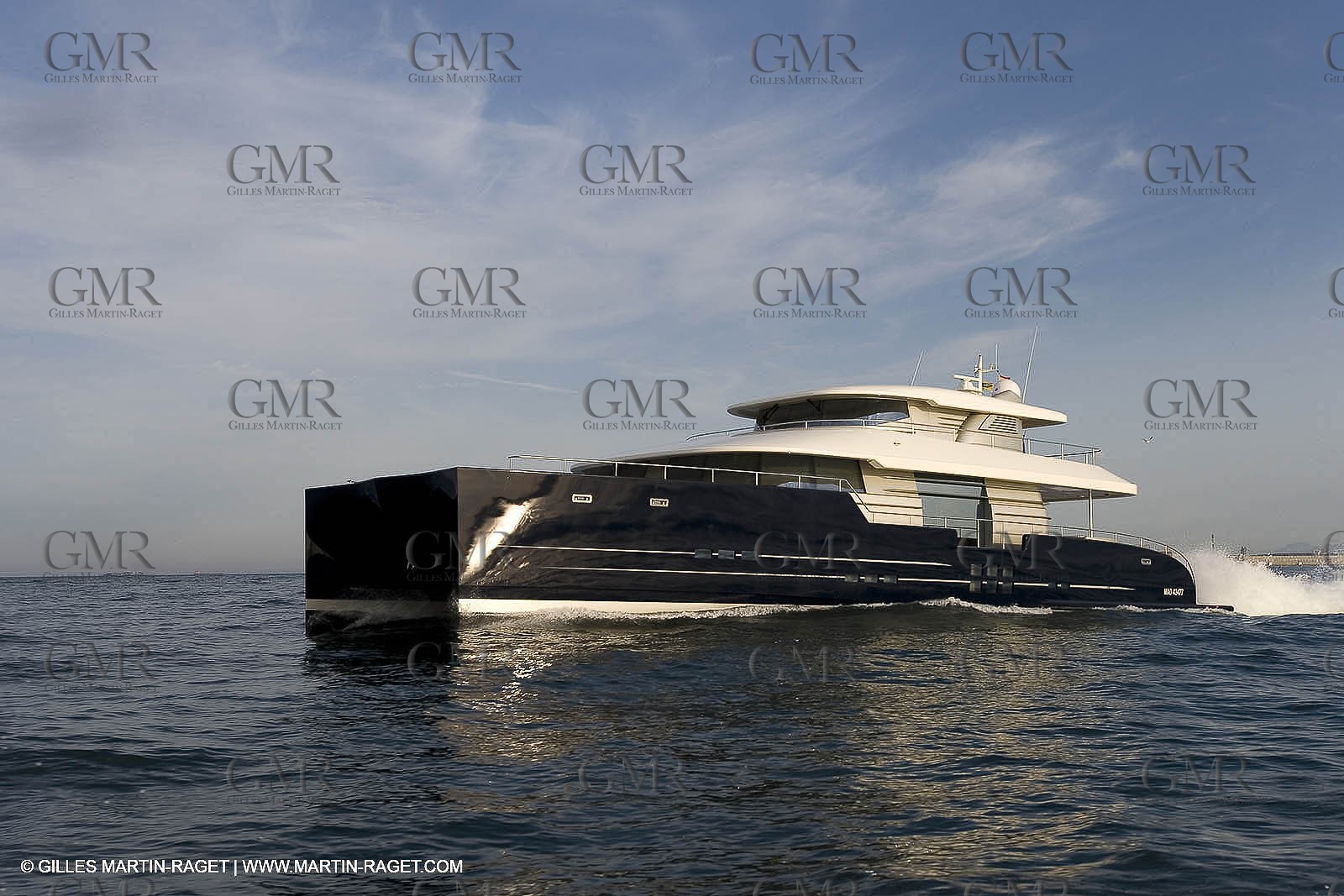 11 06 2007 - Valencia (Spain) - Super Yacht Catamaran Bradley, Gilles Vaton design built by H2X in la Ciotat (France)