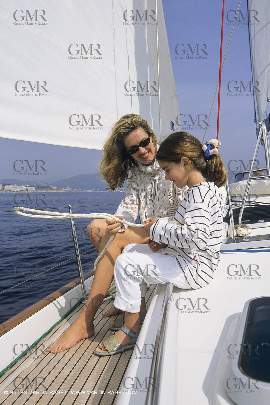 Sailing, cruising, people, children