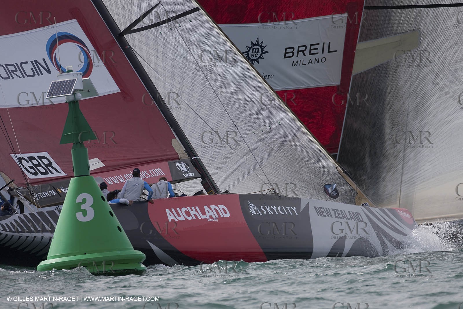 01 02 2009 - Auckland (NZL) -  Louis Vuitton Pacific Series -  Racing Day 3 - Round Robin 1