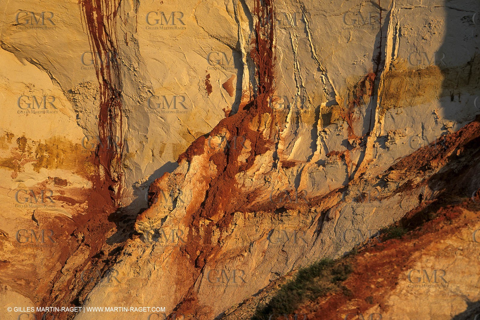 France, Provence, Luberon, Carrières d'ocre près d'Apt, ocher stone pit near Apt