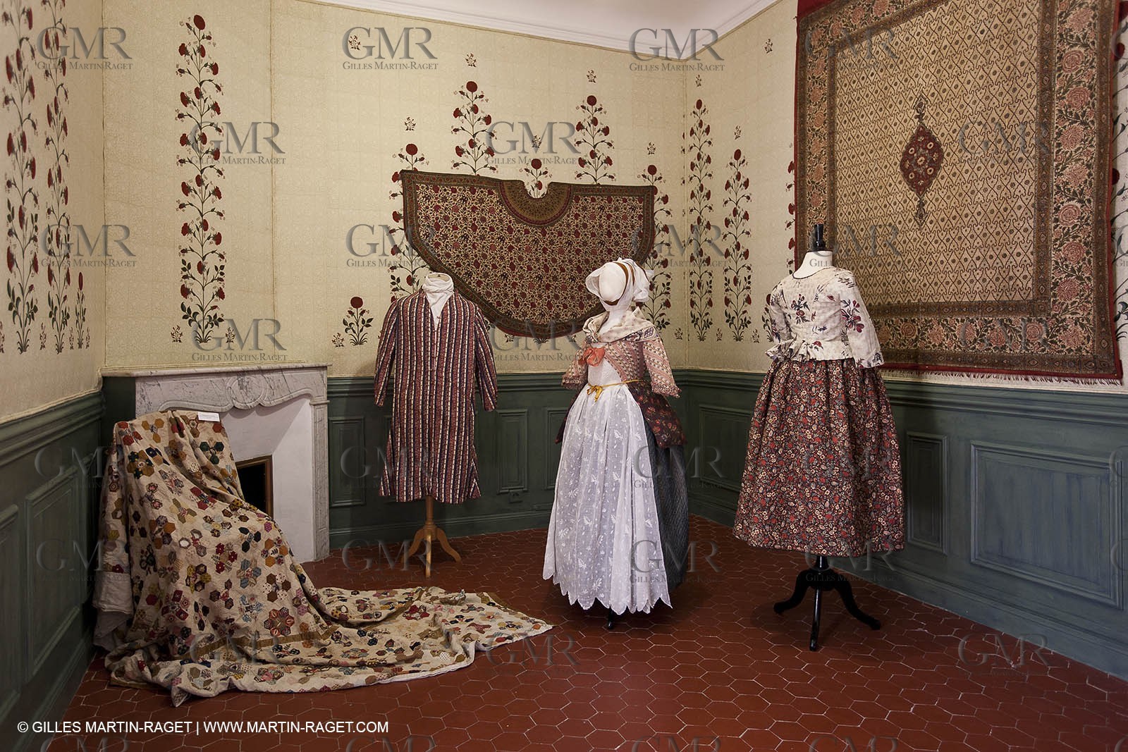 30 06 2011 - Toulon (FRA,83) - Villa Rosemaine - Exposition Indiennes sublimes