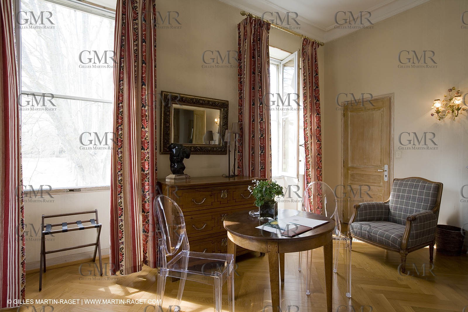 26 03 08 - Saint Rémy de Provence (FRA,13) - Chateau des Alpilles