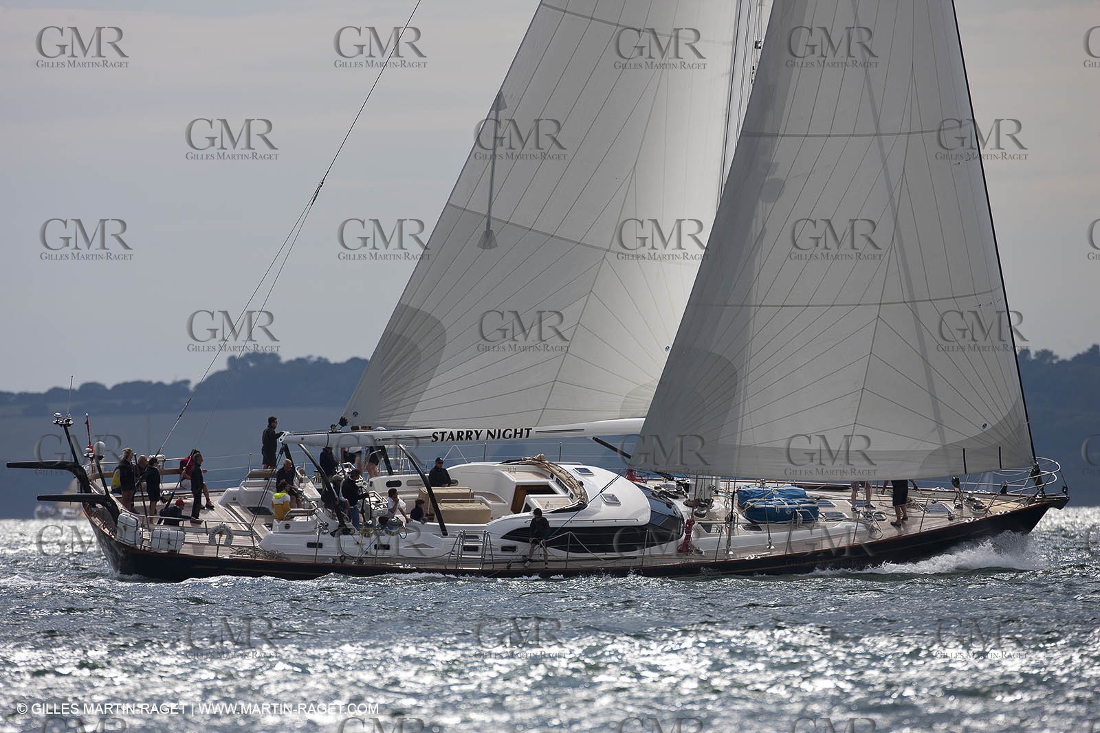 02 08 2010 - Cowes (UK, IOW) - The 1851 Cup -  BMW ORACLE Racing - Training Day.