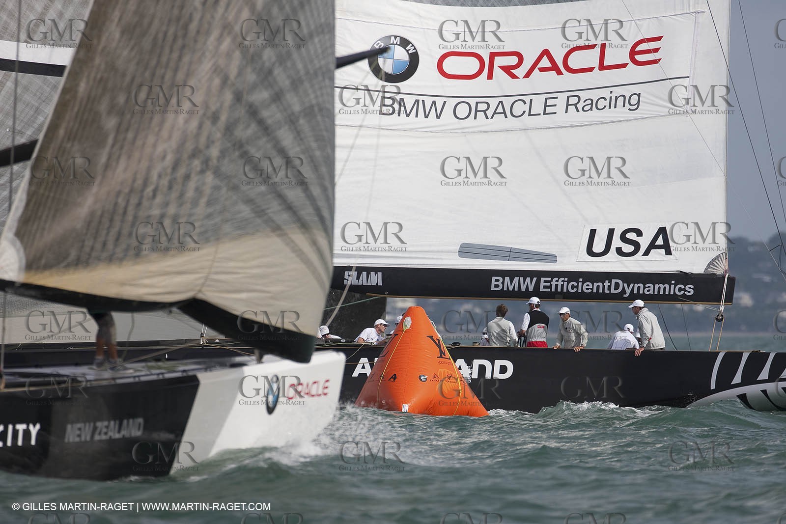 01 02 2009 - Auckland (NZL) -  Louis Vuitton Pacific Series -  Racing Day 4 - Round Robin 2 - BMW ORACLE RAcing Vs Pataugas by K-Challenge