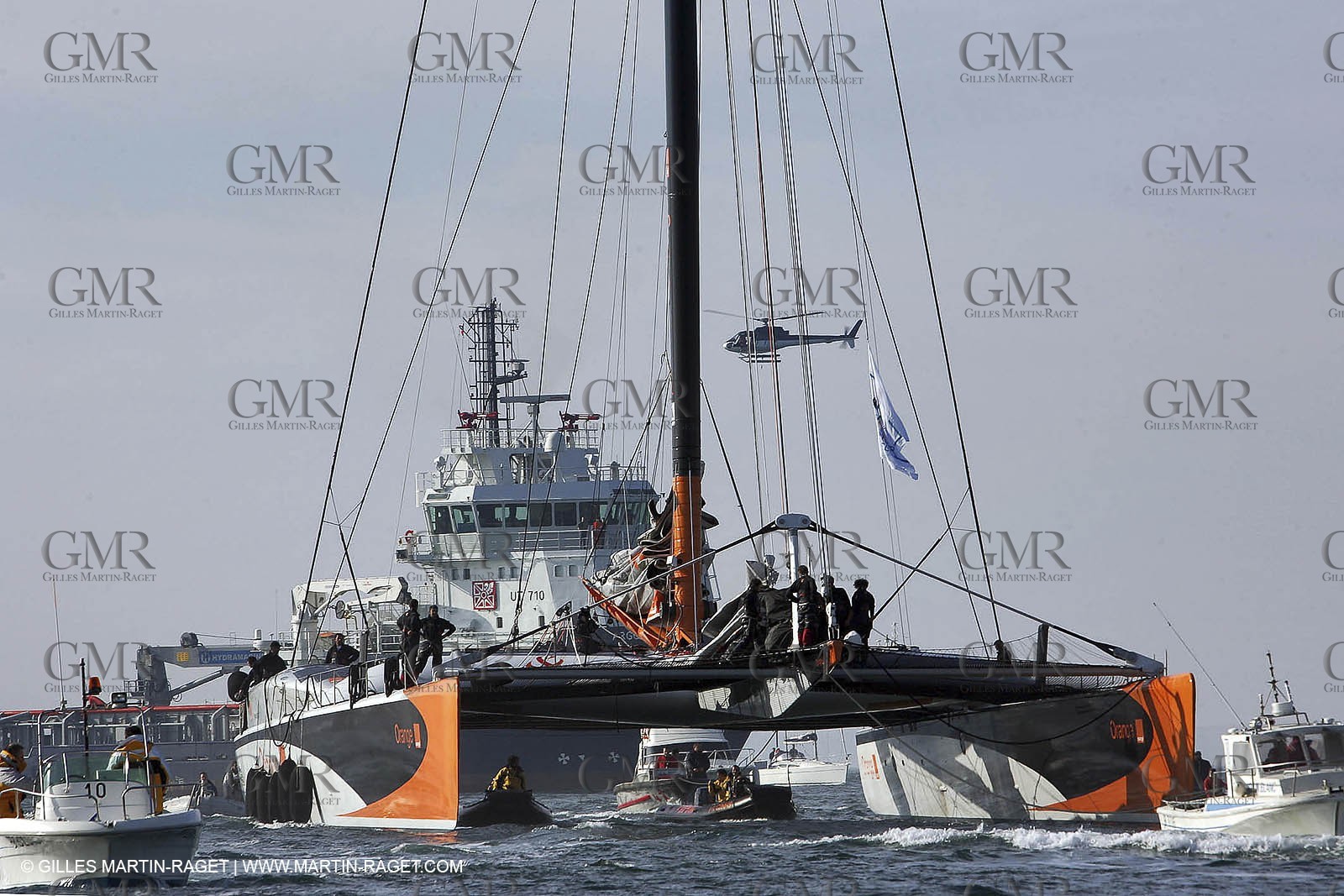 Orange II - Arrivée Trophée Jules Verne 2005 - Brest  - A terre