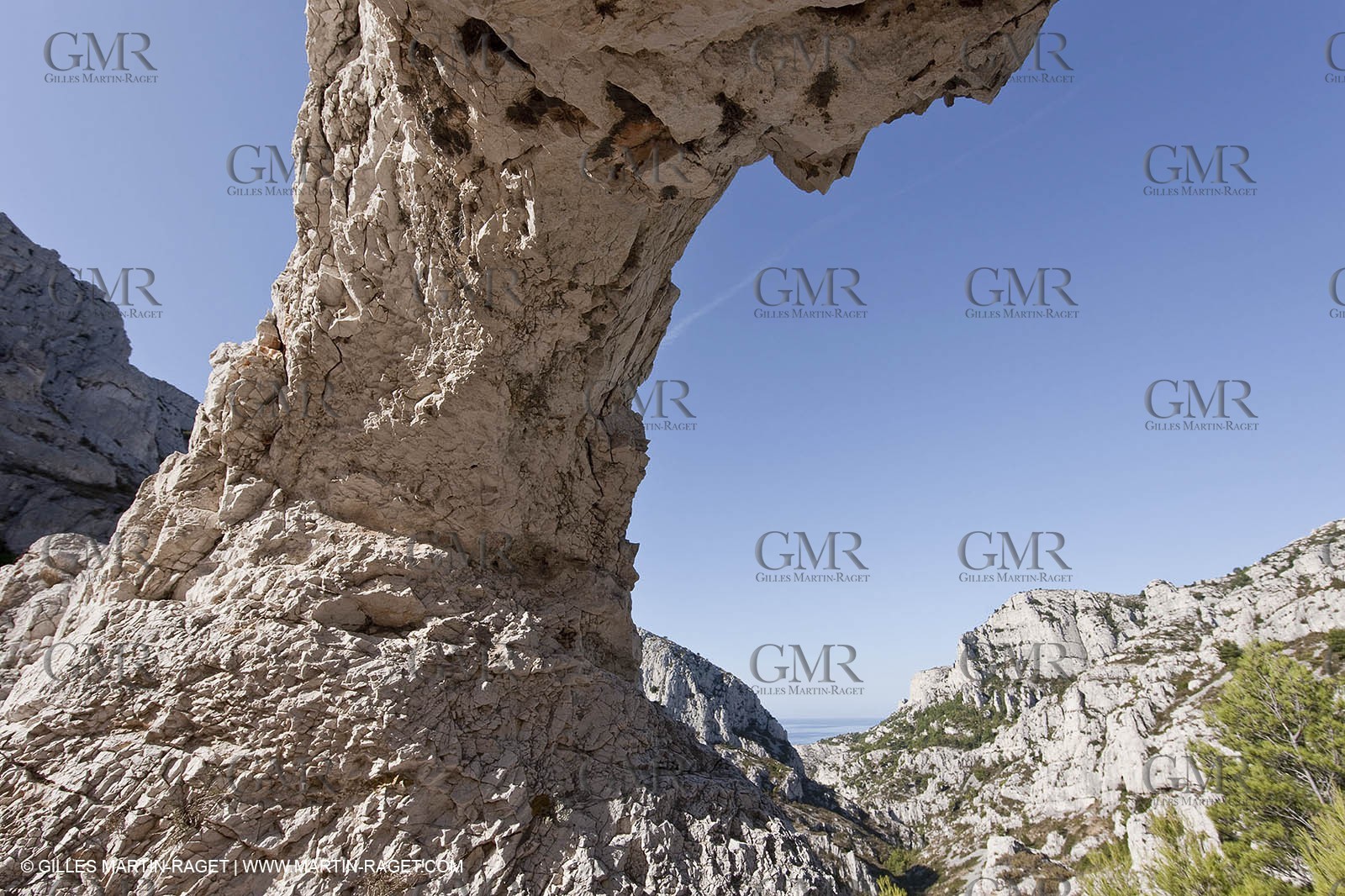 07 09 2009 - Marseille (FRA, 13) - Les Calanques - Massif de Marseilleveyre - les 3 arches