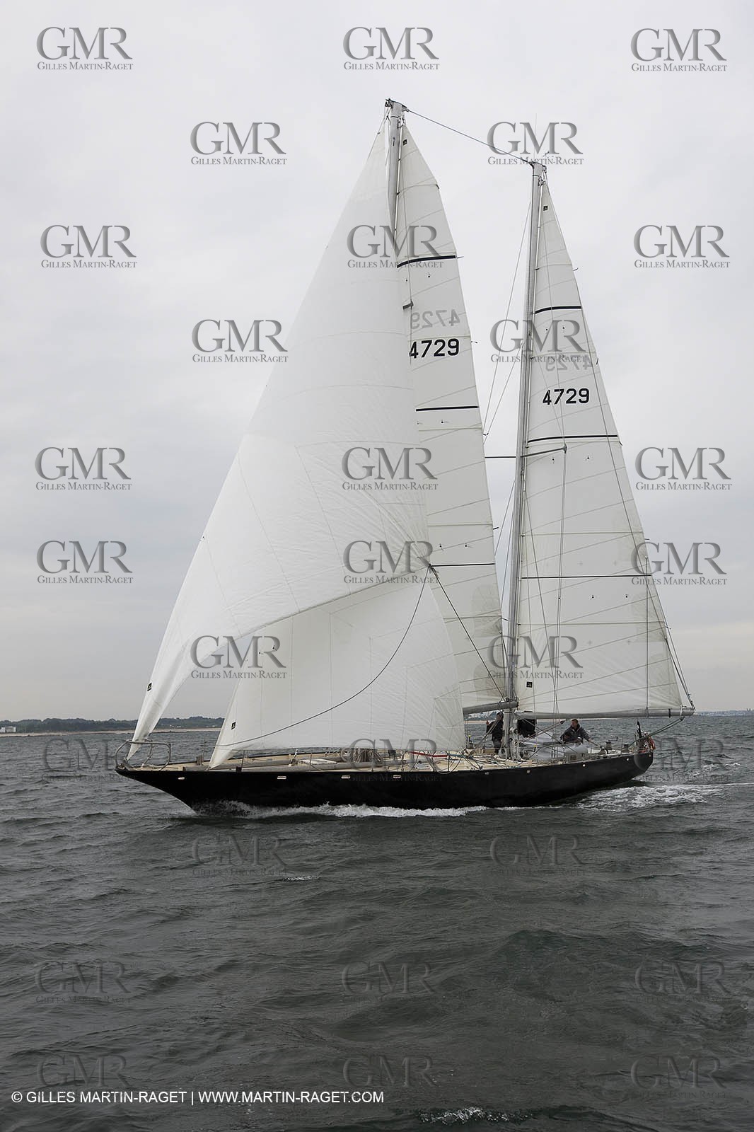 19 05 2010- Lorent- (FRA,56)  -  Pen Duick III