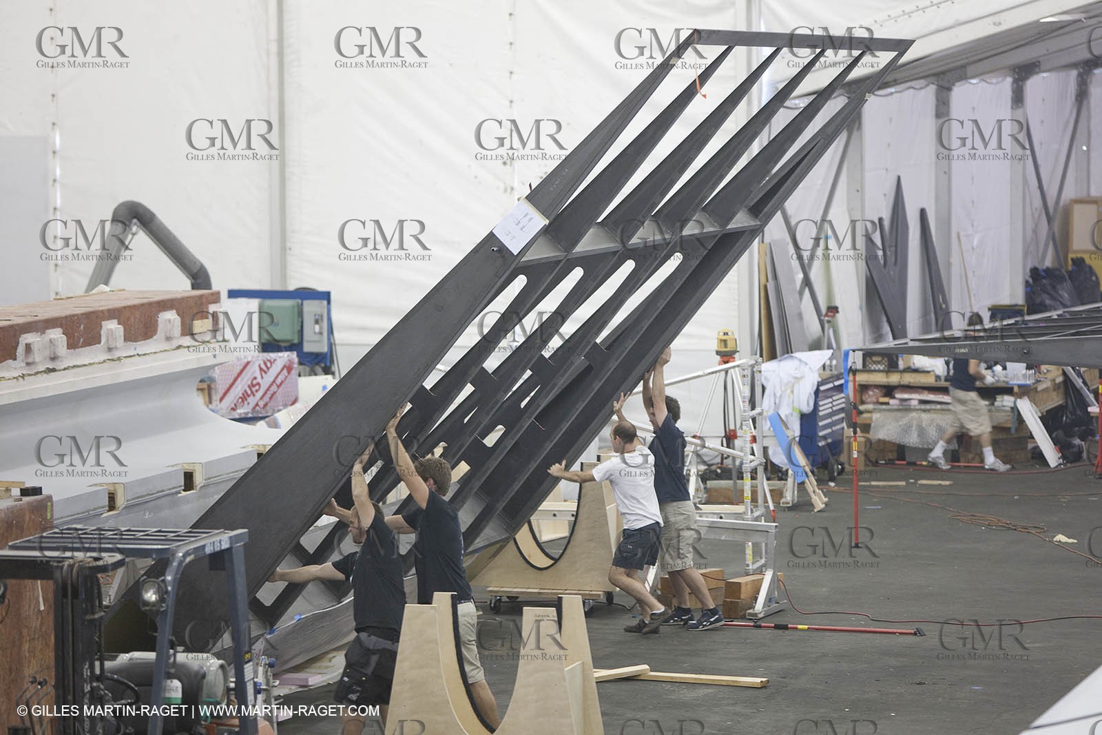 13 10 2009 - San Diego (USA, CA) - 33rd America's Cup - BMW ORACLE Racing - BOR 90 modifications