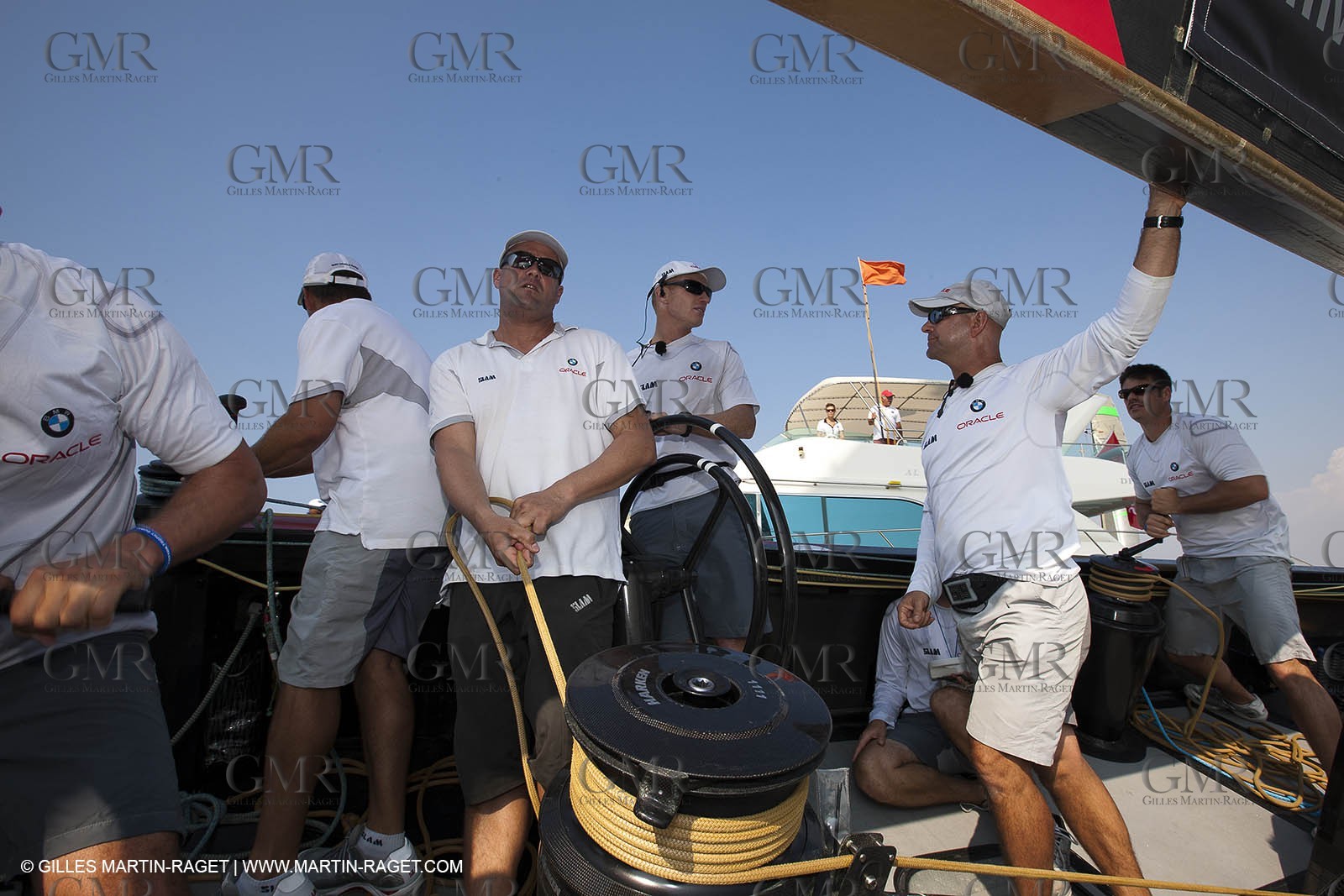 14 11 2010 - Dubai (UAE) - Dubai Louis Vuitton Trophy -  BMW ORACLE Racing - Training - Onboard Vs All 4 one