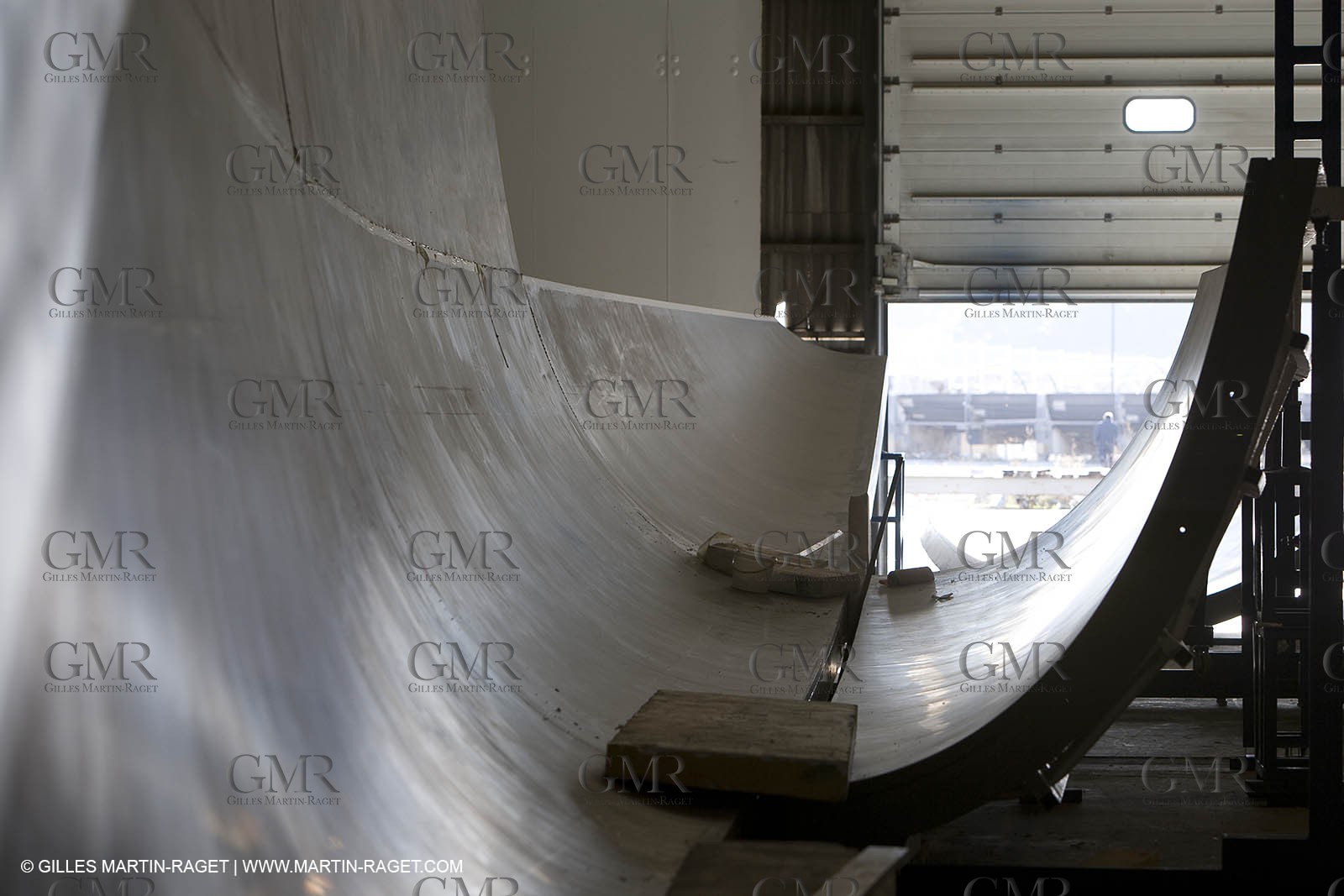22 01 2008 - La Ciotat (FRA, 13) - Construction of cruising catamaran Nahema at H2X boatyard - Mould construction