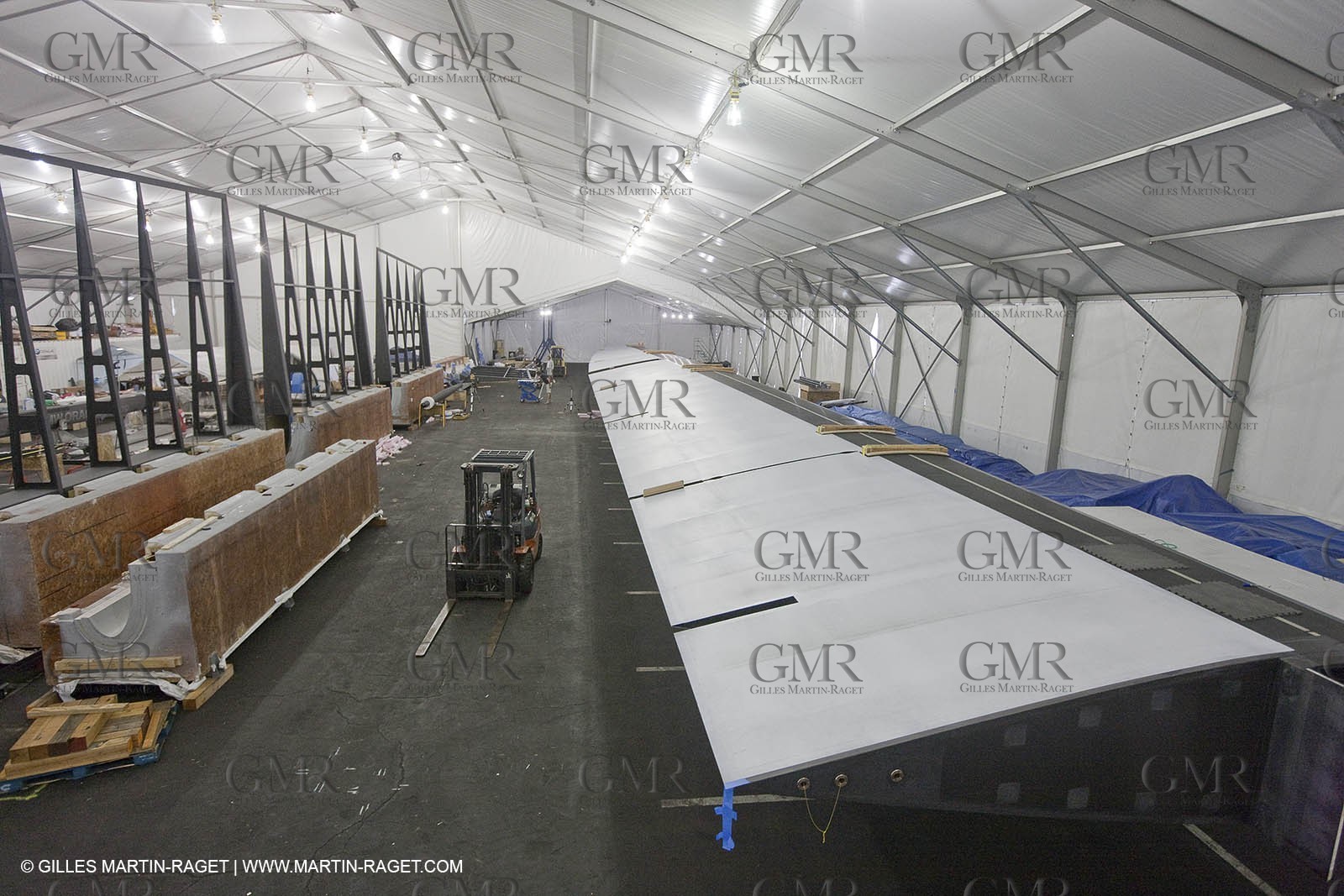 13 10 2009 - San Diego (USA, CA) - 33rd America's Cup - BMW ORACLE Racing - BOR 90 modifications