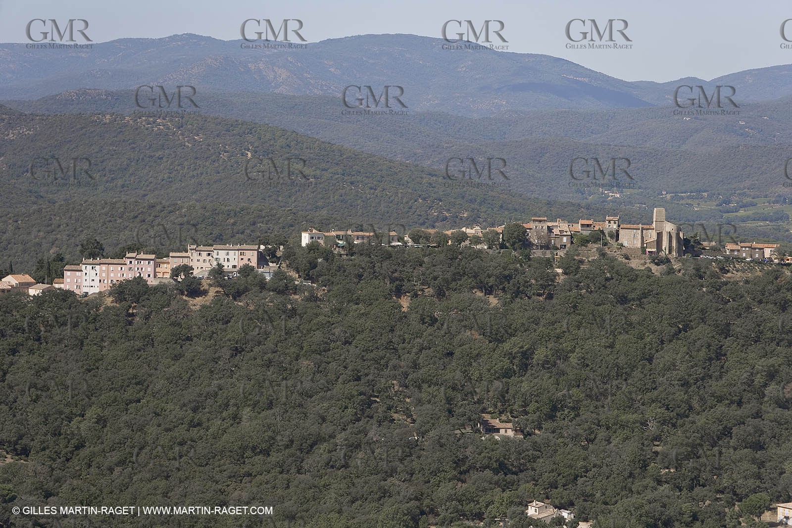 06 09 2007 - Saint Tropez (FRA, 83) - Superyachts - Motoryachts - Mangusta 92 Triple Fun in Saint Tropez - Mooring at Club 55 at Pampelonne Beach