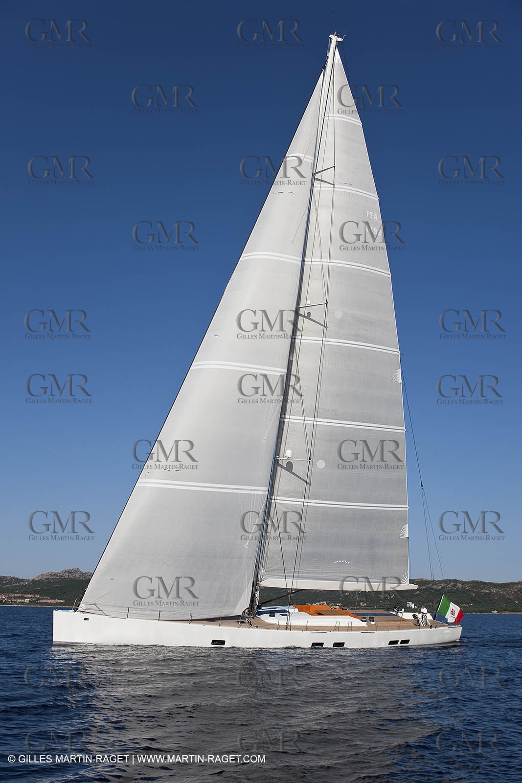 17 06 09 Porto Cervo (ITA, Sardinia) - Wally yachts - Indio 101