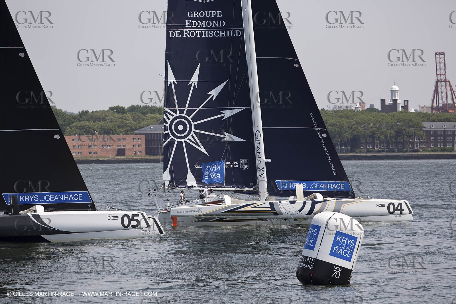 05 07 2012 - New York (USA) - Ocean Krys Race - Speed runs in fornt of NY city