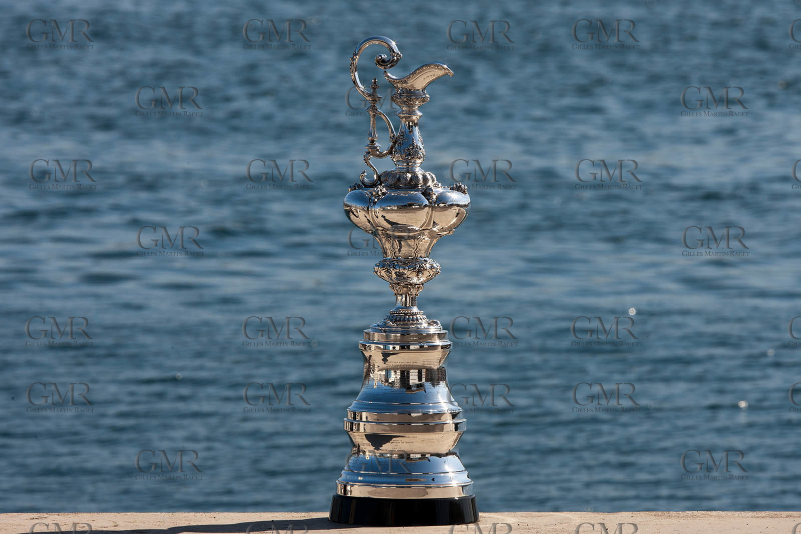 13 09 2010 - Valencia (ESP) - 34th America's Cup - Protocol, year, class announcement press conference - The America's Cup Trophy