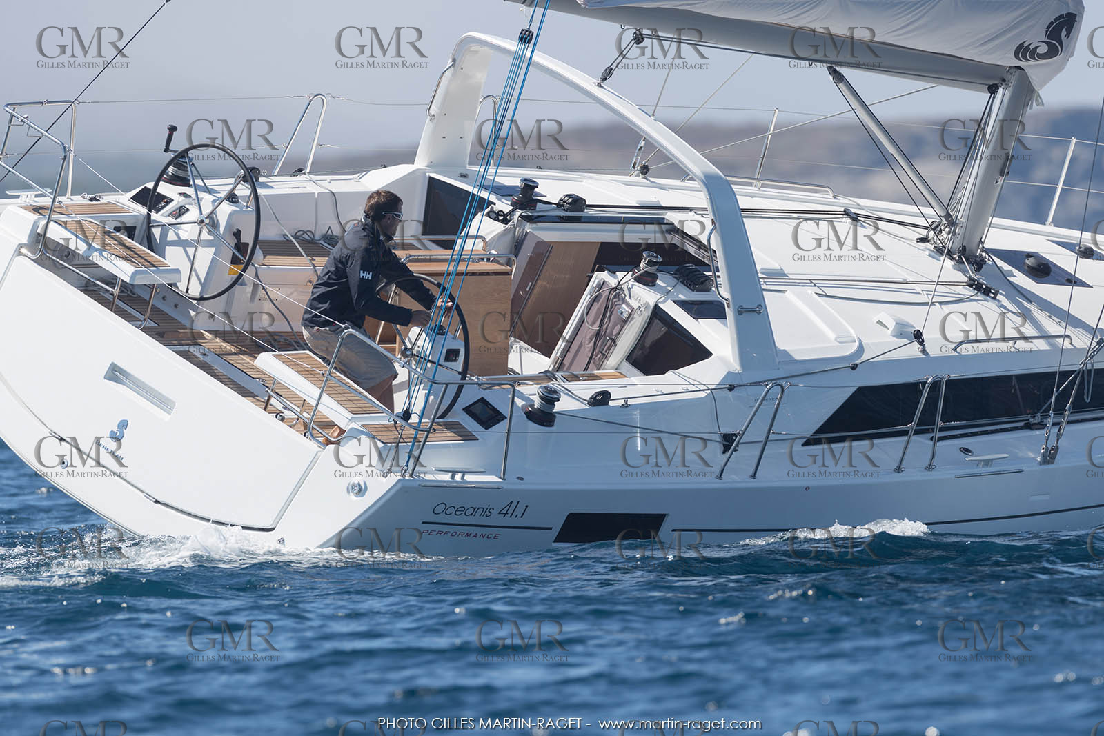 04 07 3017; Les EMbiez (FRA; 83) - Chantier Beneteau; Oceanis 41.1