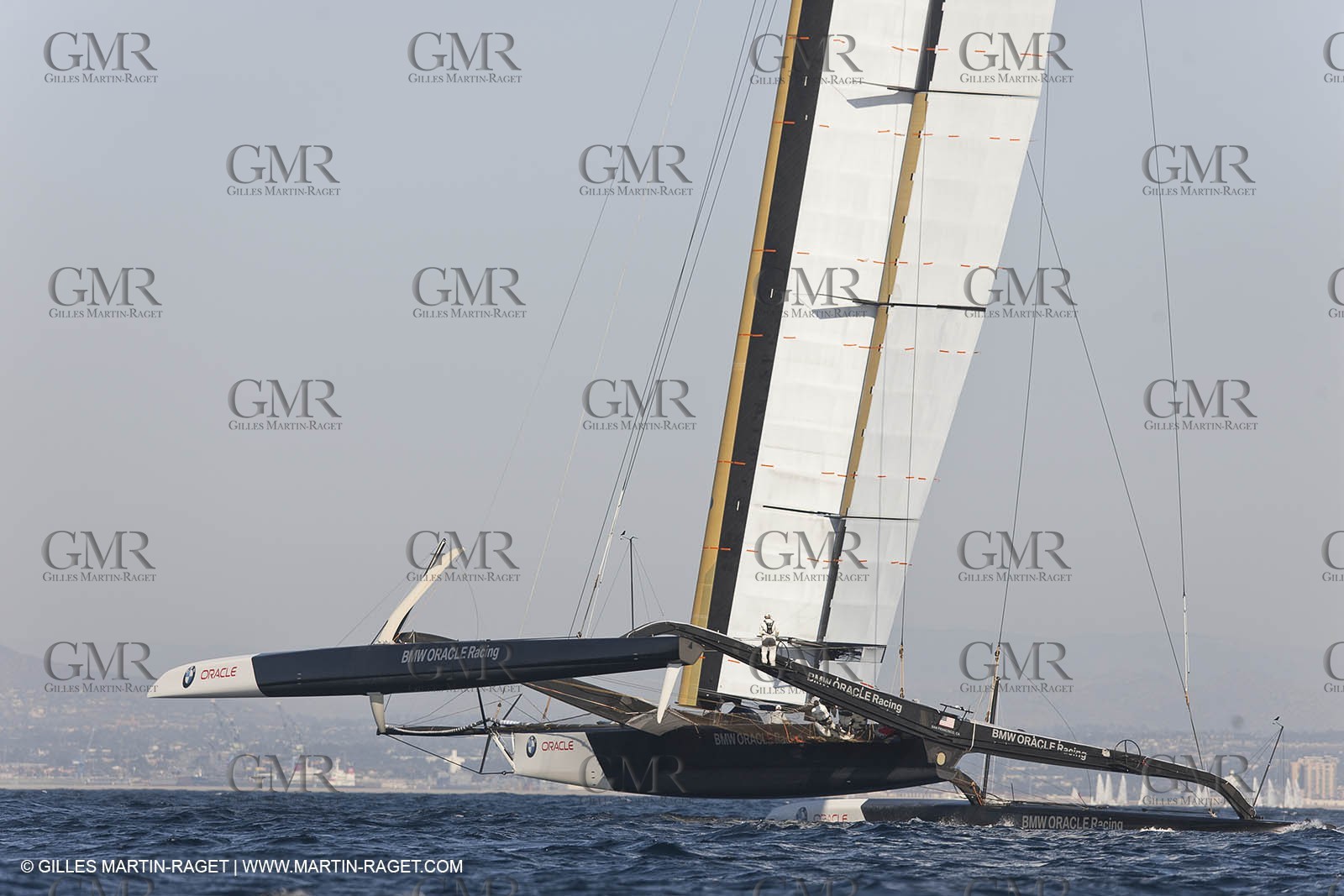 15 11 2009 - San Diego (USA, CA) - 33rd America's Cup - BMW ORACLE Racing - Wing trials, Day 4