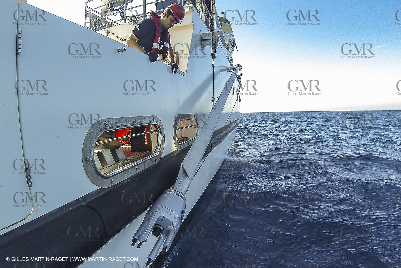 11 09 2014 - la Ciotat (FRA,13) - onboar Al Azzizi, oceanographic research ship buit by H2X boat yard, measure devices manipuation