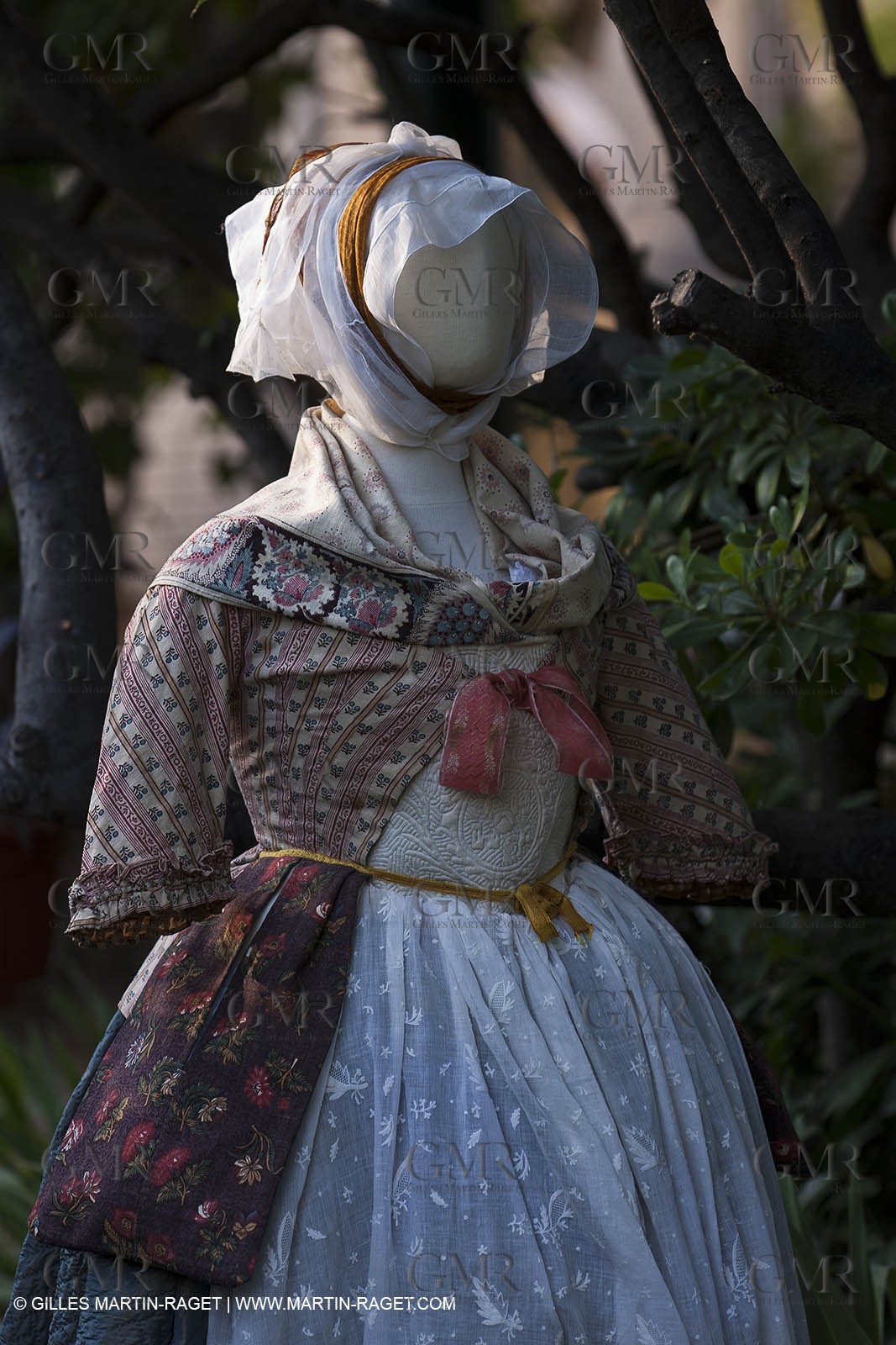 30 06 2011 - Toulon (FRA,83) - Villa Rosemaine - Indiennes sublimes exhibition