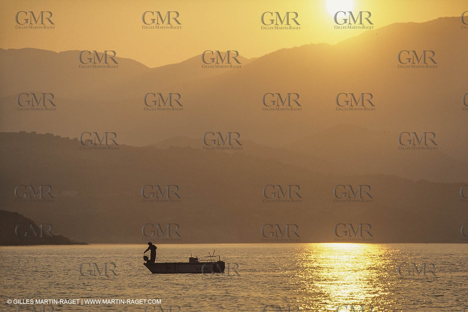 Monde maritime, Pêche, pêcheurs, bateaux de pêche, Marine world, fishing, fishermen, fishing boats