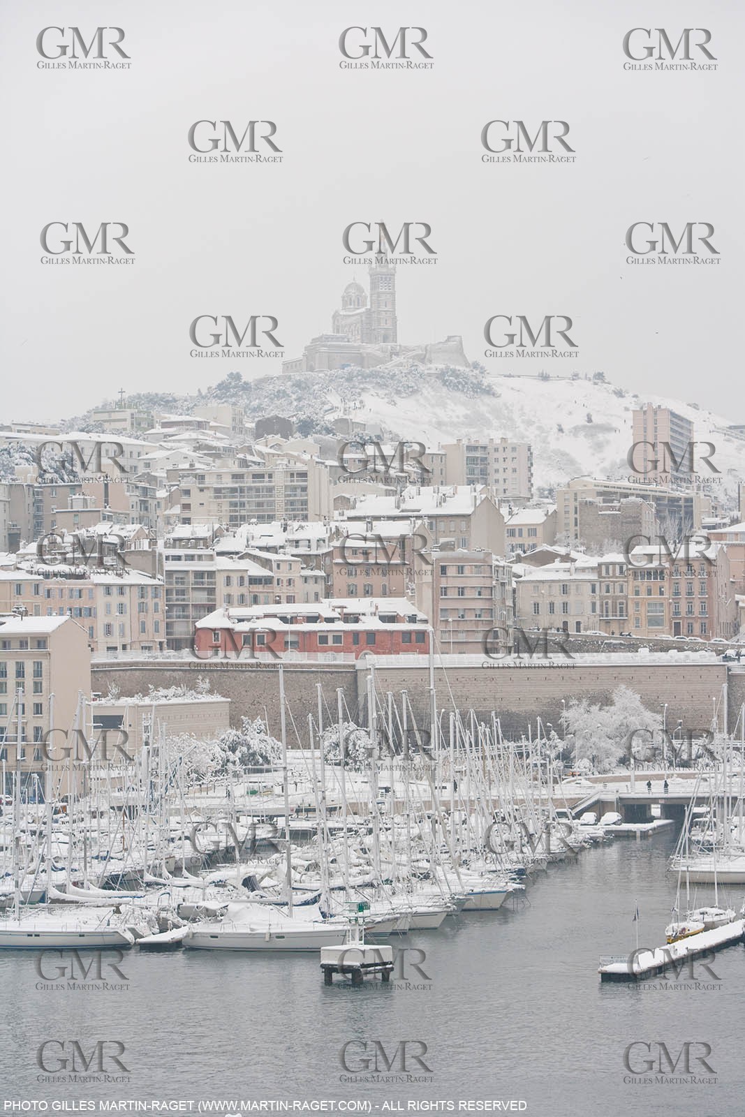 07 01 2009 - Marseille (FRA,13) - Quantité de neige exceptionelle sur la ville