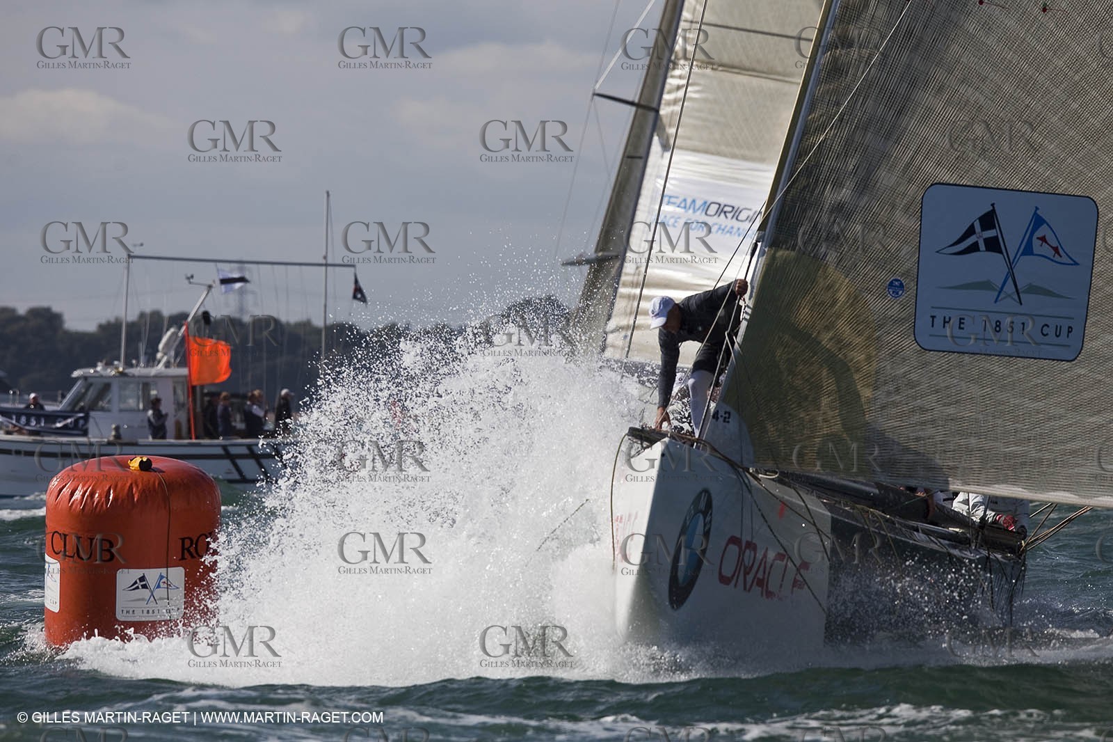 03 08 2010 - Cowes (UK, IOW) - The 1851 Cup -  BMW ORACLE Racing - Day 1.