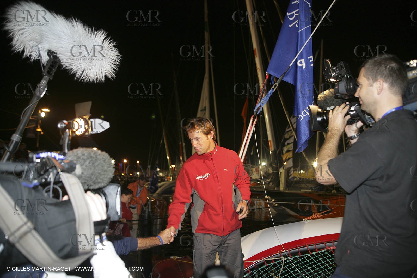 28 10 2006 - Saint Malo (FRA) - Route du Rhum 2006 - Thomas Coville - Sodeb'O - Passage des écluses