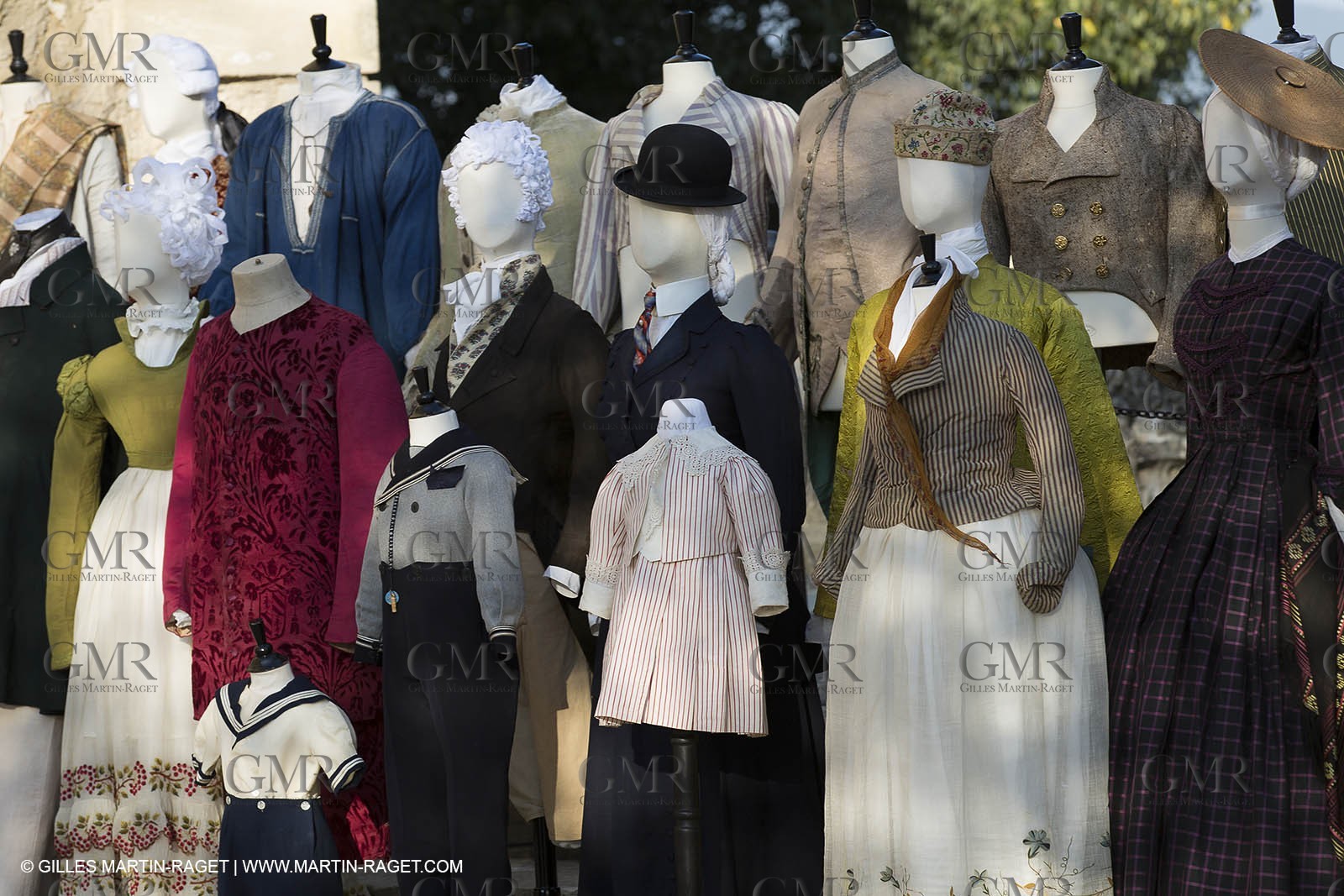 31 10 2013 - Ansouis (FRA,84) - Ansouis castle - Costumes of the exhibit Men costumes